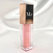 Carica l&#39;immagine nel visualizzatore di Gallery, Melody Law Beauty Lip Oil Rose All Day Plumping Nourishing Lip Oil Lip Gloss
