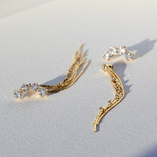 Lade das Bild in den Galerie-Viewer, melody law jewelry | gold jewelry | jewelry design | elegant jewelry | meaningful jewelry | luxury jewelry | daily jewelry | gift idea | birthday present 
